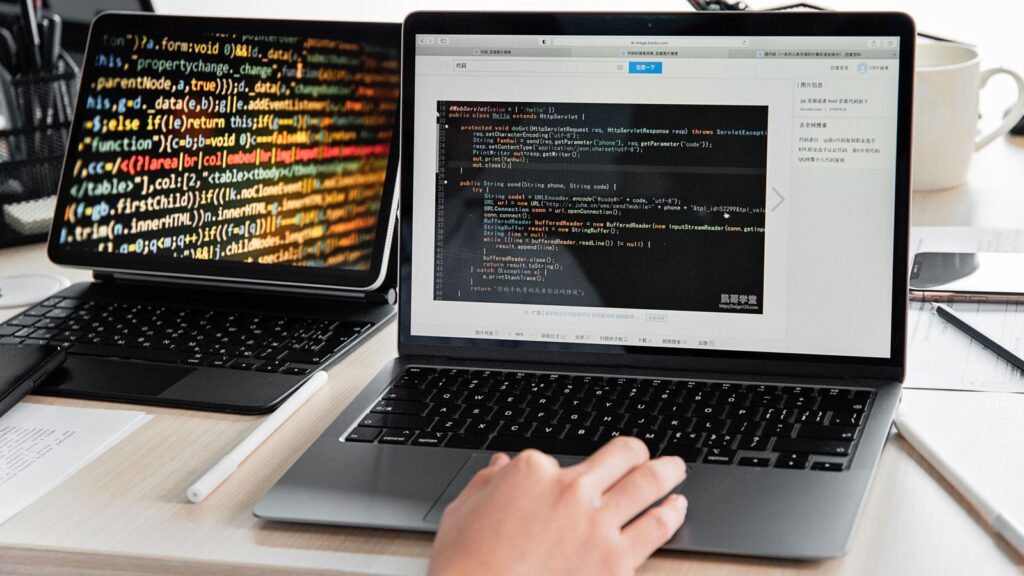 WordPress karbantartási csomag: fejlesztő a weboldal frissítéseit és mentéseit ellenőrzi
